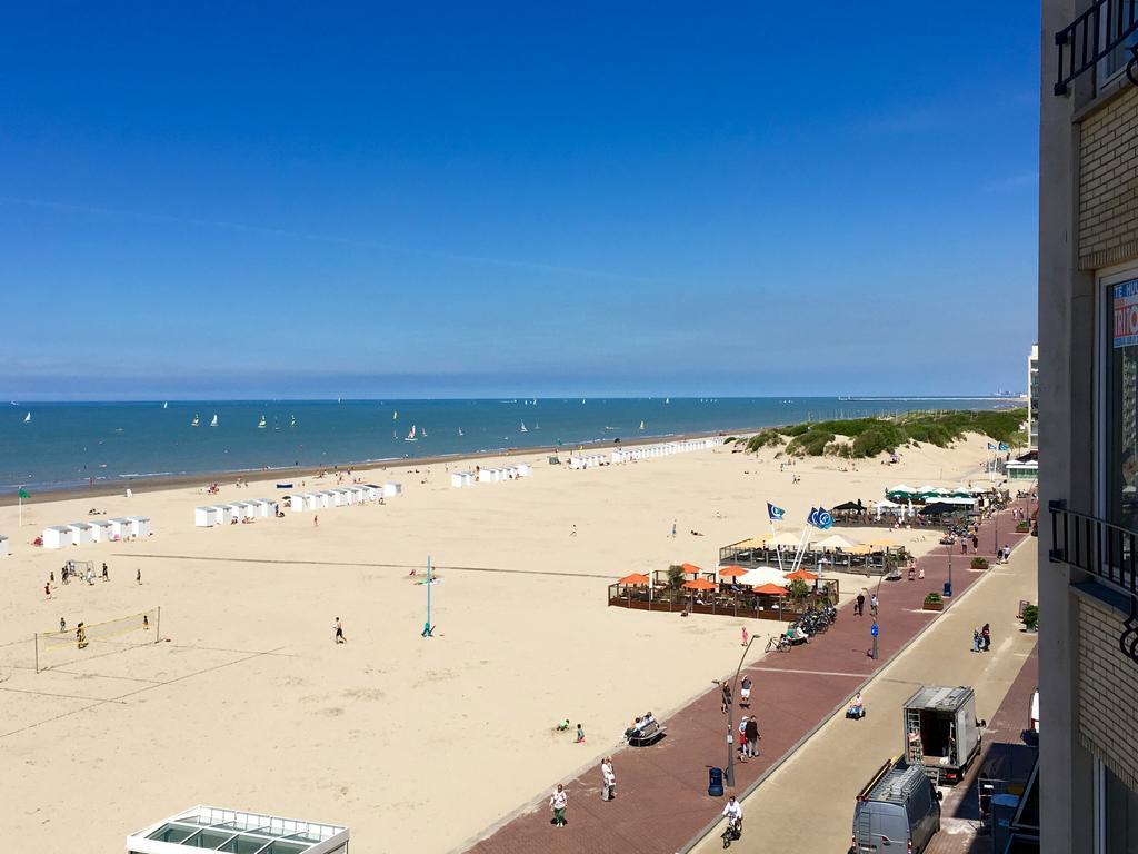 Zeedijk Oostduinkerke Frontaal Zeezicht - Volledig Gerenoveerd 2022! Apartment ภายนอก รูปภาพ